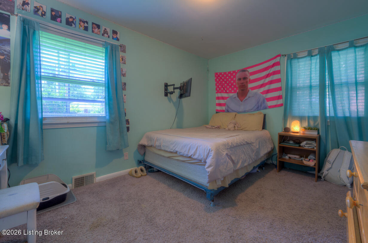 Listing Image 16