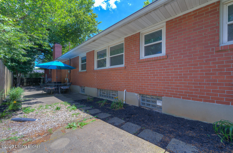 Listing Image 27
