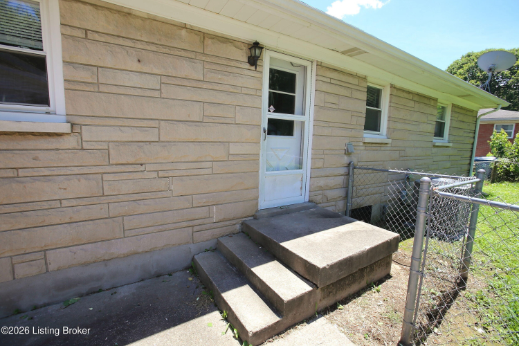 Listing Image 28
