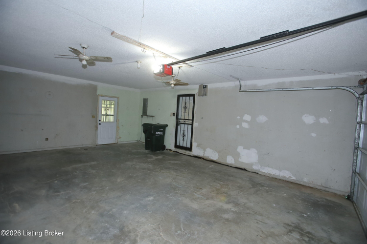 Listing Image 41