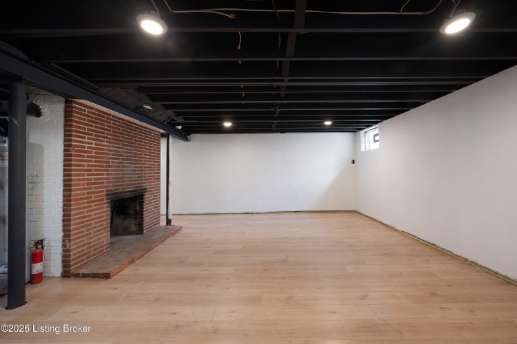 Listing Image 30