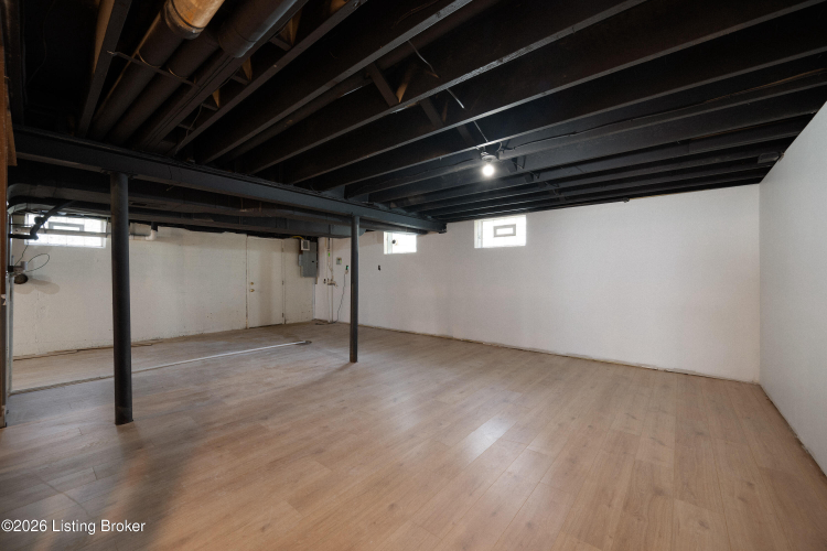 Listing Image 31
