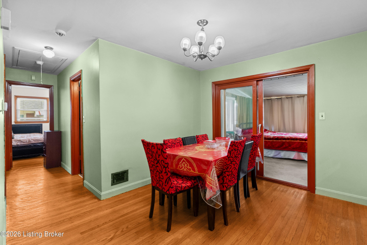 Listing Image 14