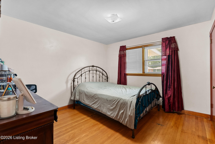 Listing Image 20