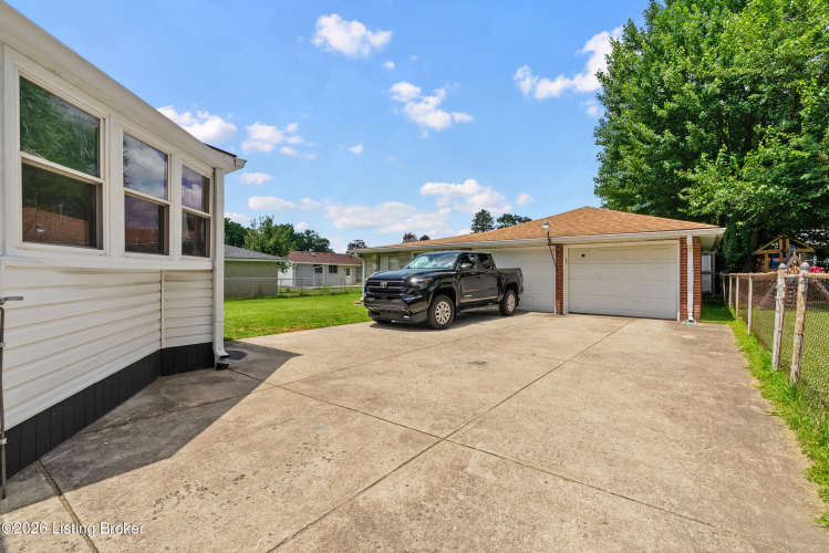 Listing Image 35