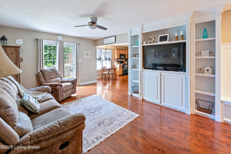 Listing Image 14