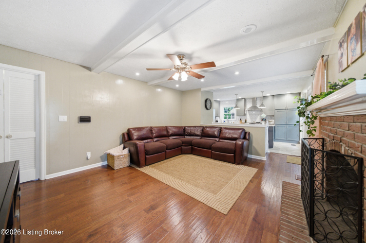 Listing Image 14