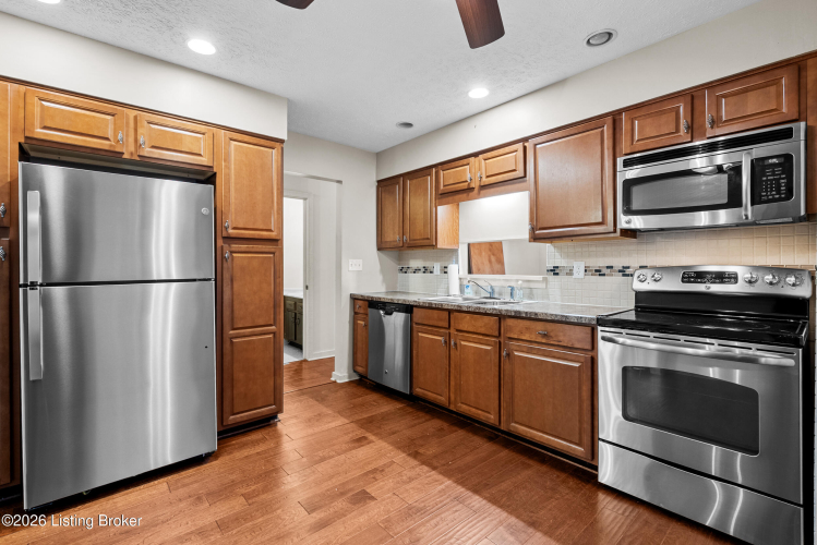 Listing Image 16