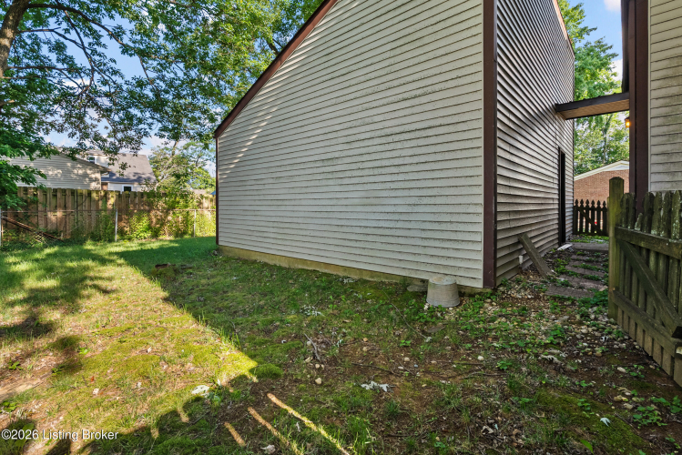 Listing Image 46