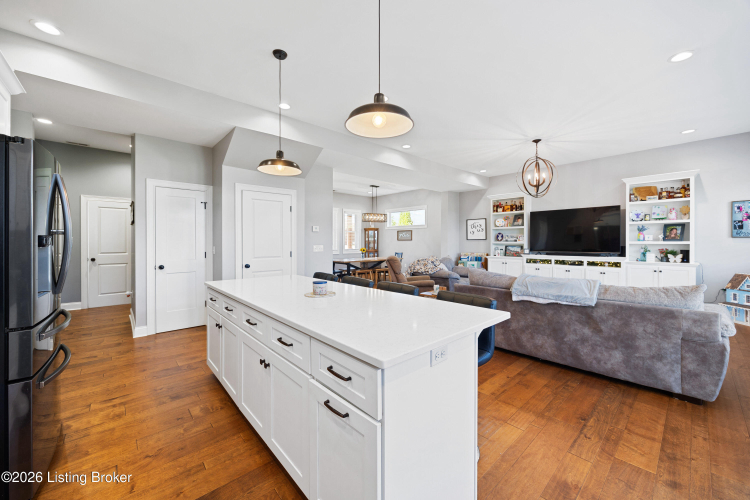 Listing Image 13