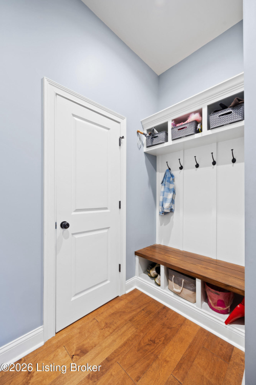 Listing Image 14