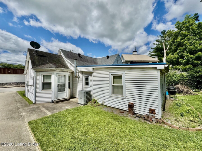 Listing Image 13
