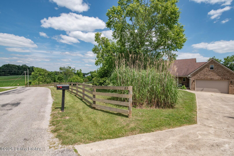 Listing Image 82