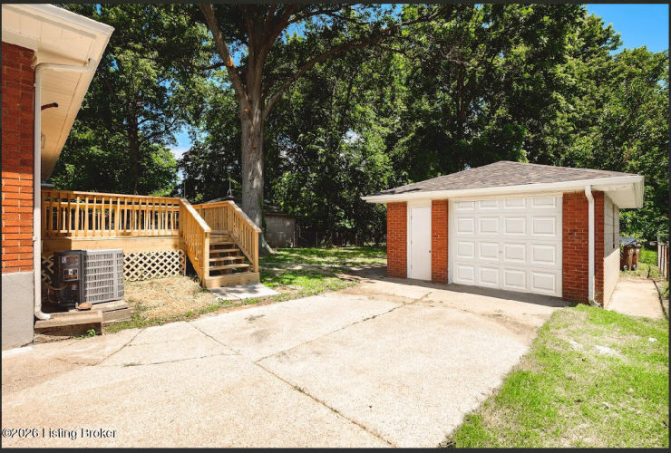 Listing Image 42