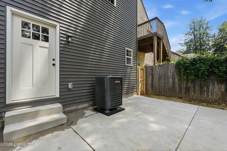 Listing Image 29