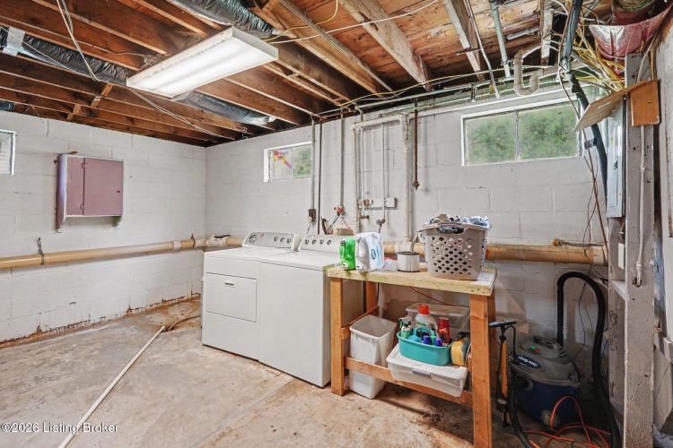 Listing Image 19