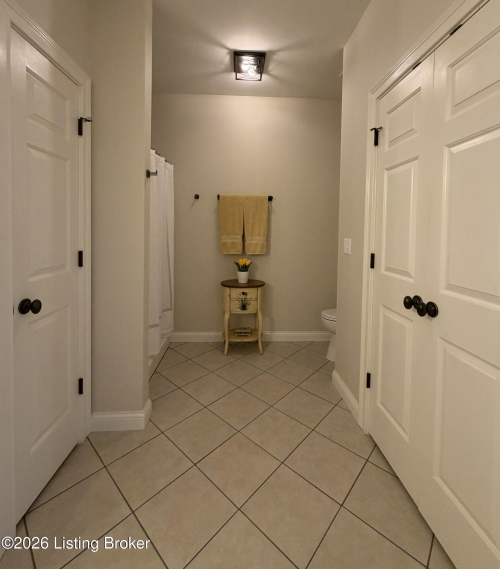 Listing Image 24