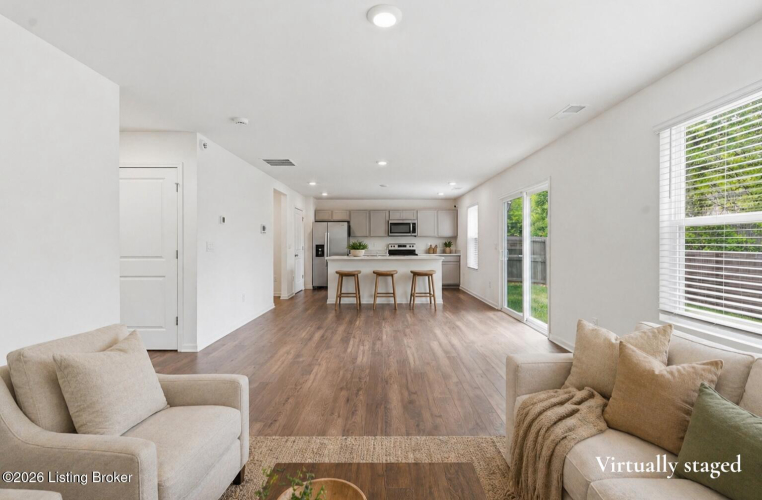 Listing Image 15