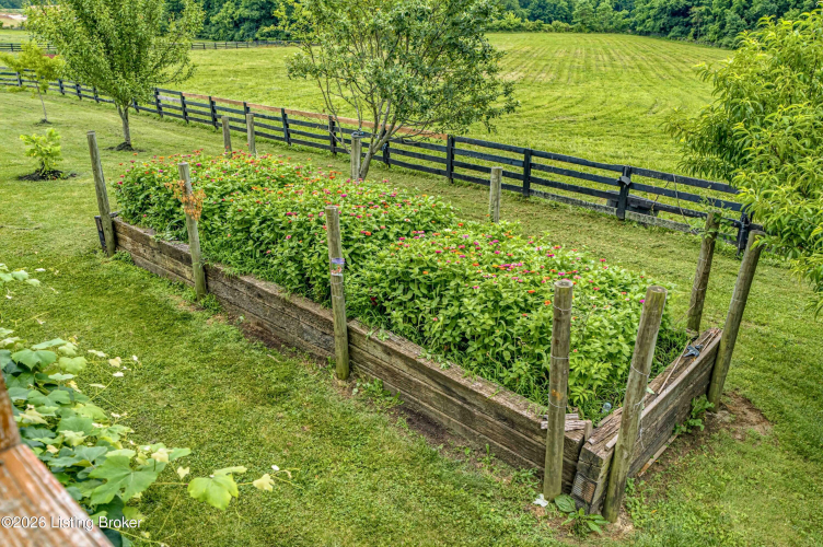 Listing Image 127