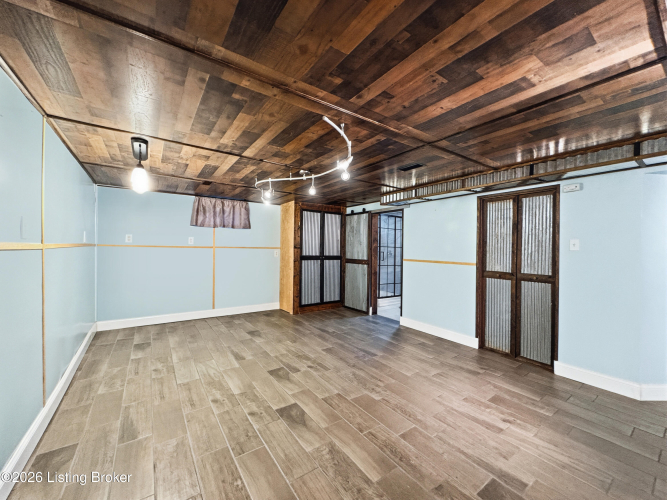Listing Image 35