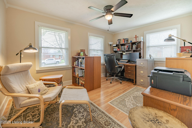 Listing Image 9