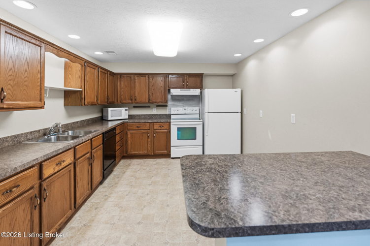 Listing Image 52