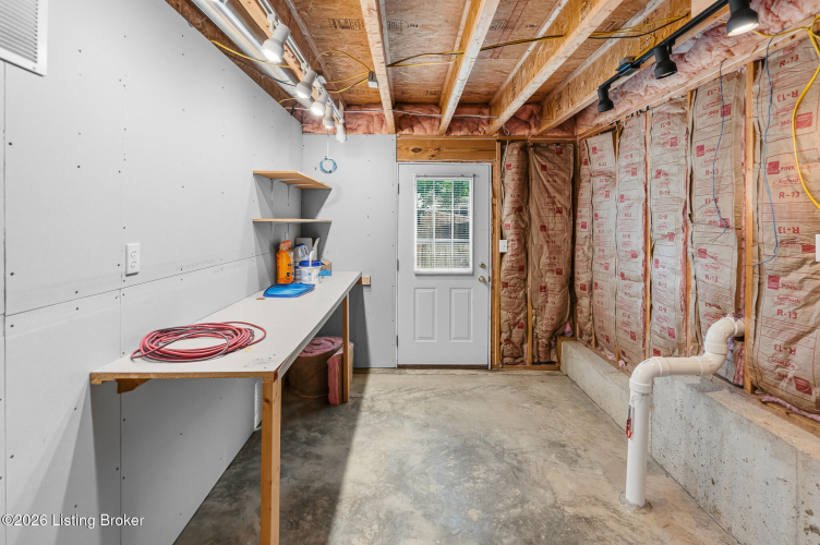 Listing Image 59