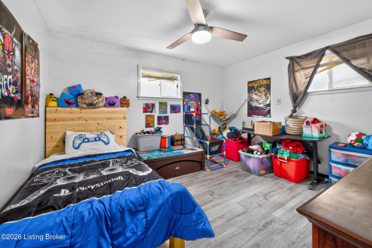 Listing Image 15