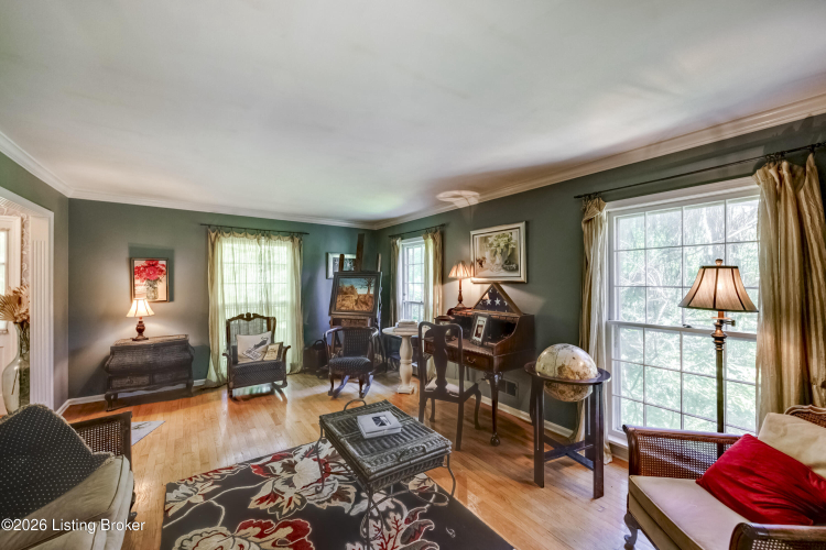 Listing Image 11