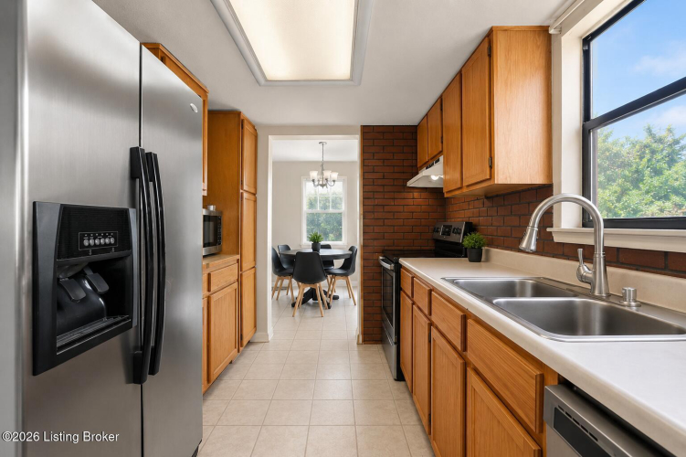 Listing Image 17