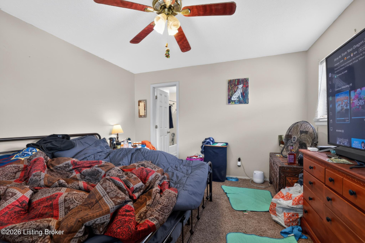 Listing Image 44