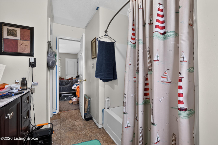 Listing Image 52