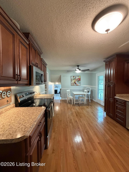 Listing Image 18