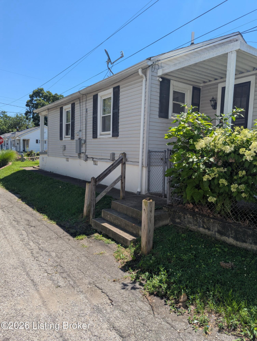 Listing Image 12