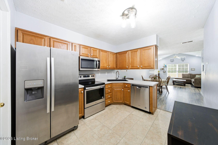 Listing Image 16