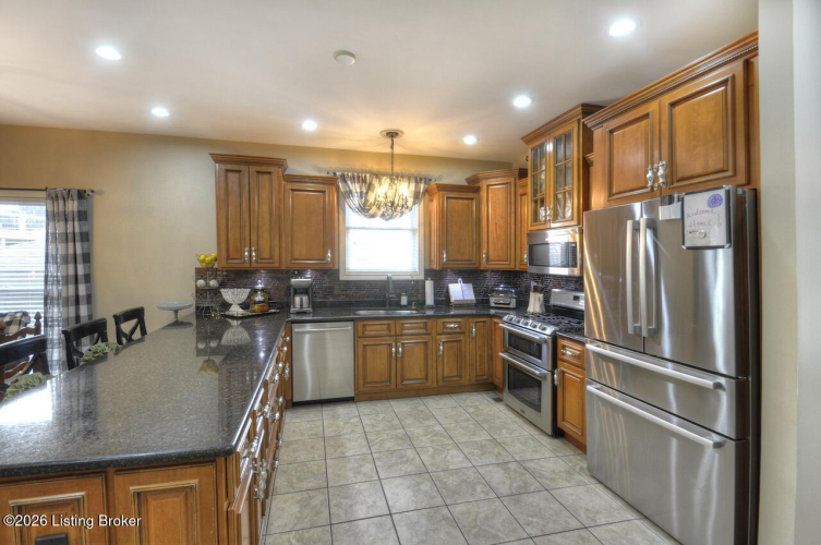 Listing Image 10
