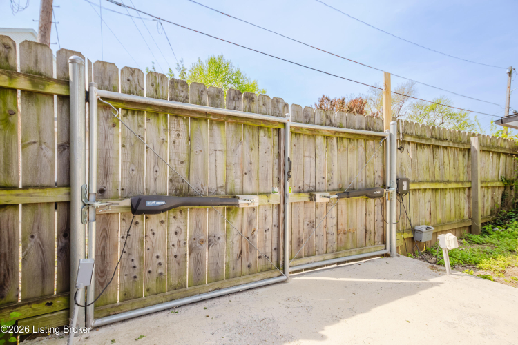 Listing Image 52