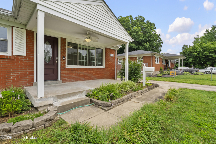 Listing Image 3