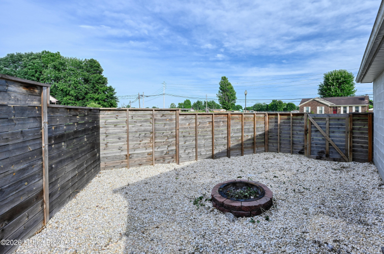 Listing Image 24