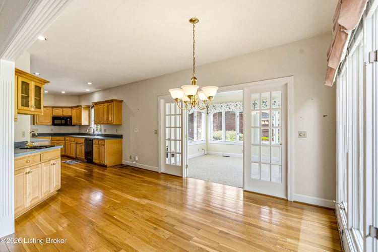 Listing Image 18