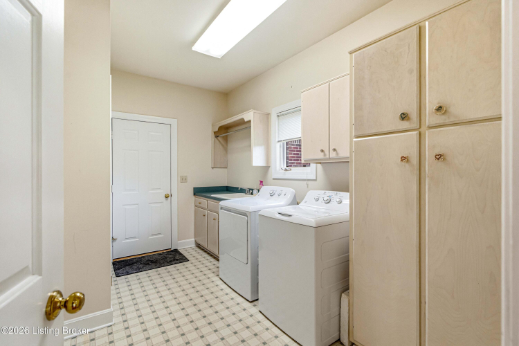 Listing Image 52