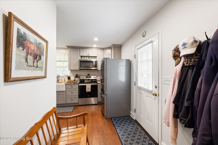 Listing Image 15