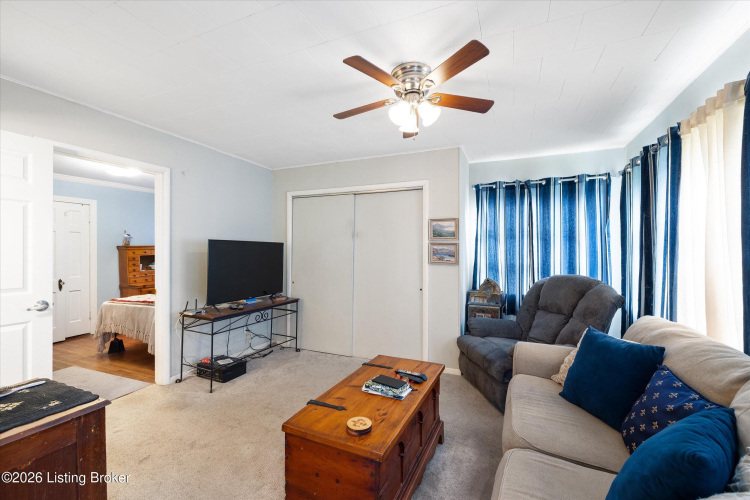 Listing Image 21