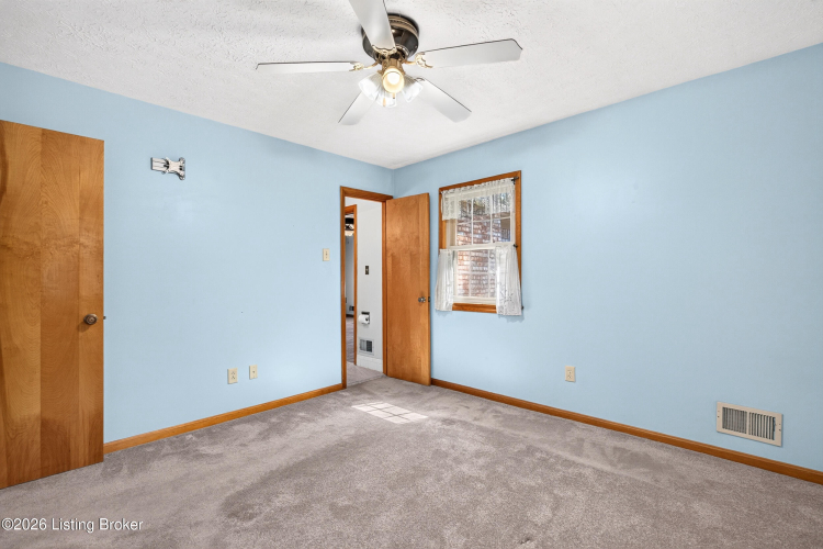 Listing Image 36