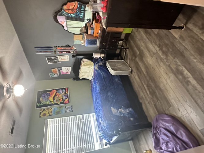 Listing Image 27