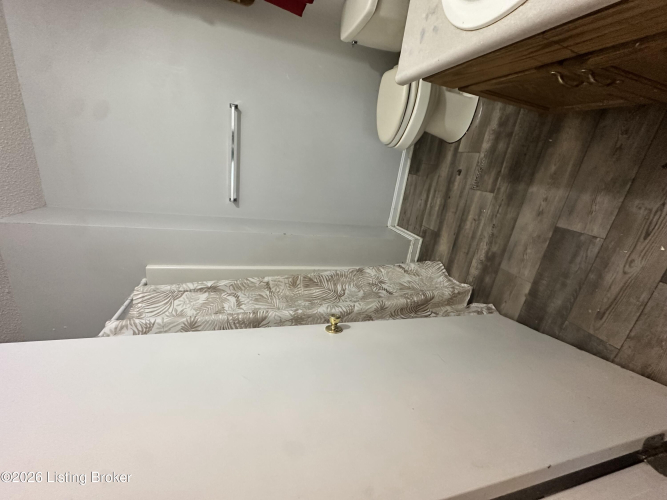 Listing Image 37