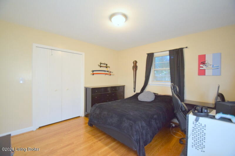Listing Image 20