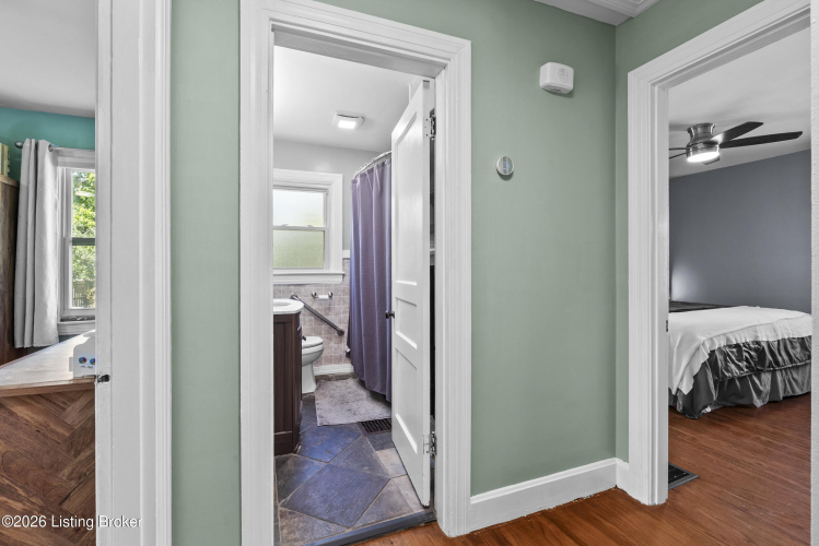 Listing Image 22