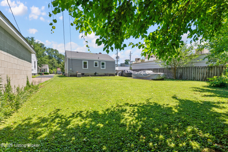 Listing Image 6