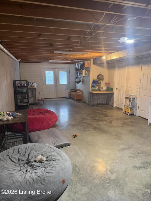 Listing Image 17